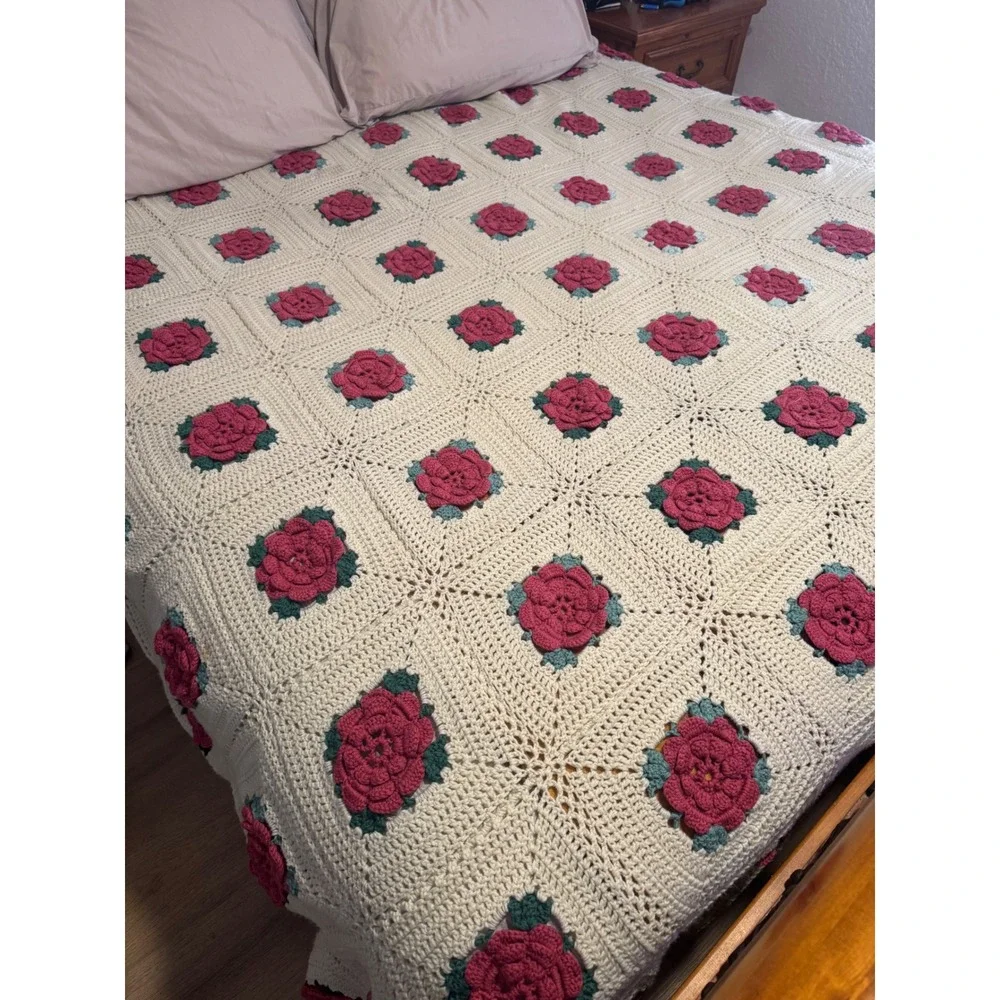 Vintage Handmade Crochet 3D Rose Granny‎ Square Afghan Blanket Cream Pink Green